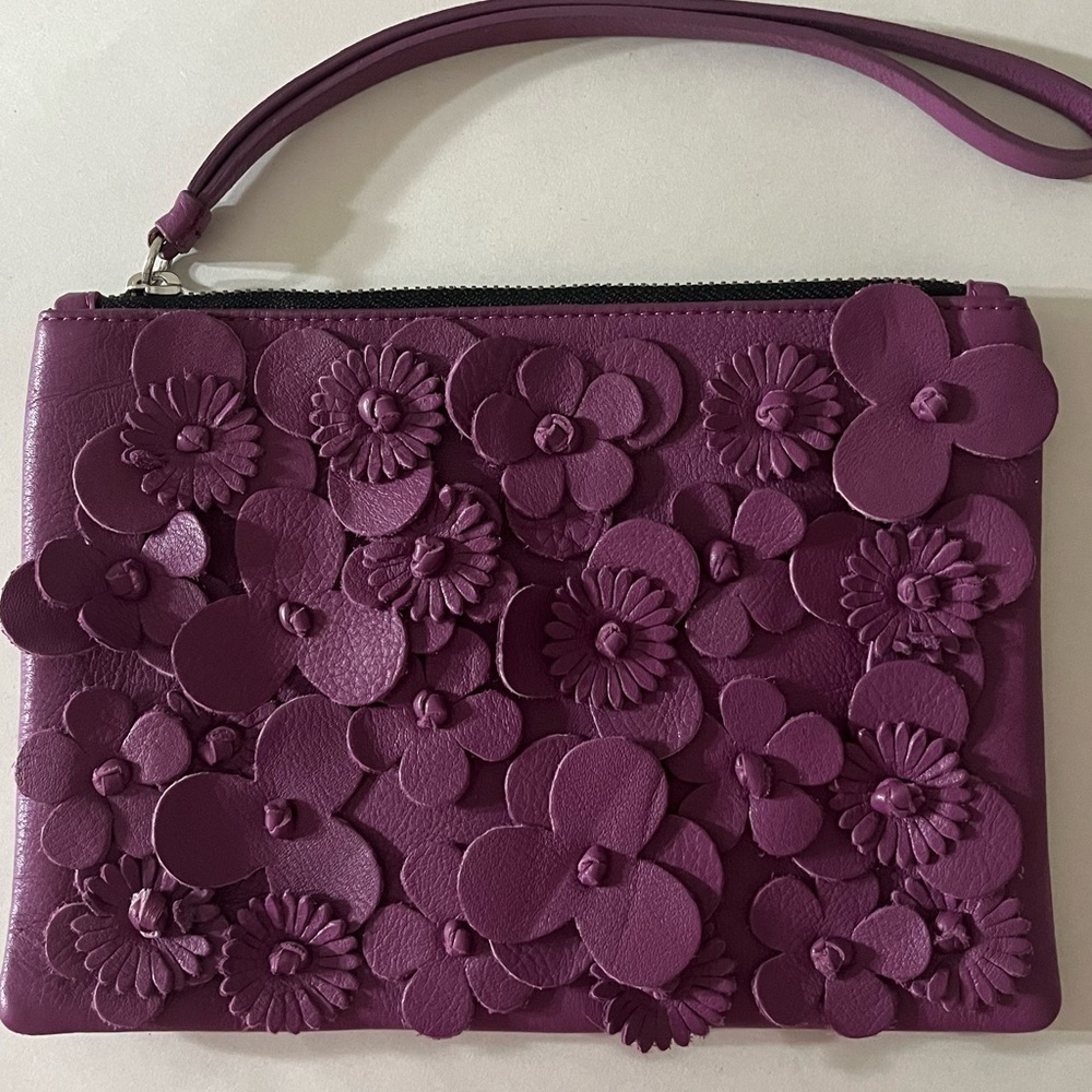 Purple Punto Fibbia Leather Clutch Made in Italy Purple Flowers - Picture 1 of 7